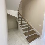 Облицовка бетонного каркаса лестницы