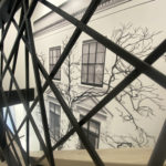 Ограждение современное , металическое .