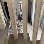 Установлены по две балясины на ступень , для безопасности.